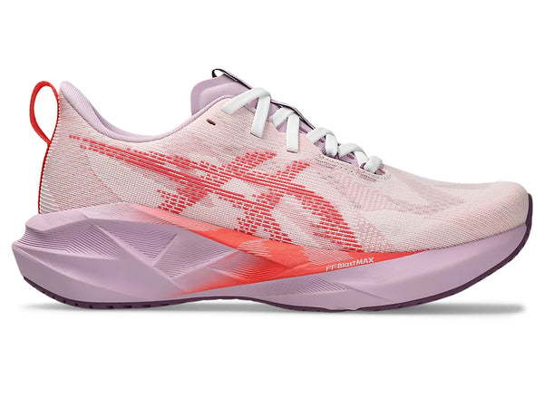 Asics Women's NOVABLAST 5 - white/coral reef