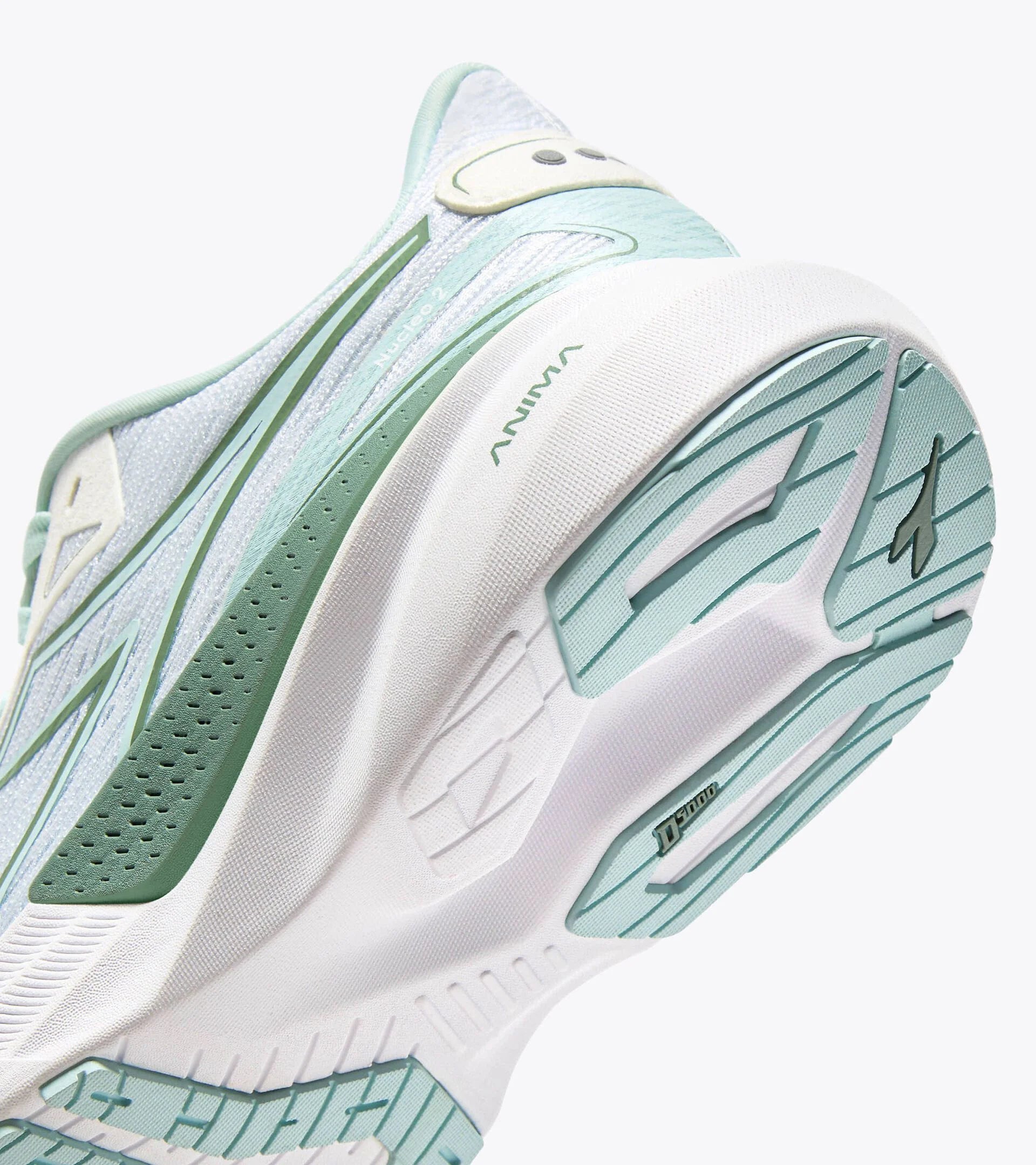 Diadora Women's Nucleo 2  - White/Pastel Blue