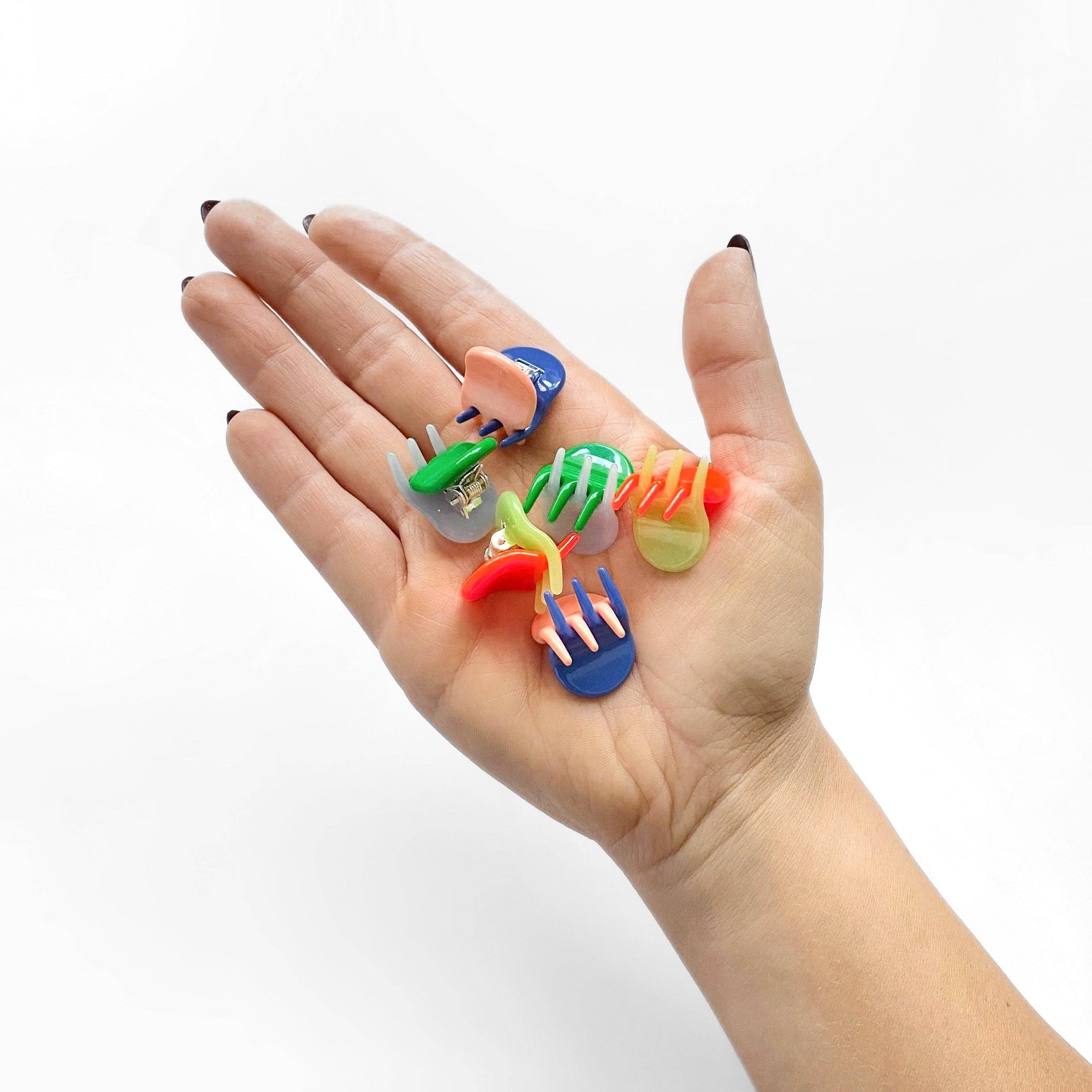 Chunks Micro Claws in Play