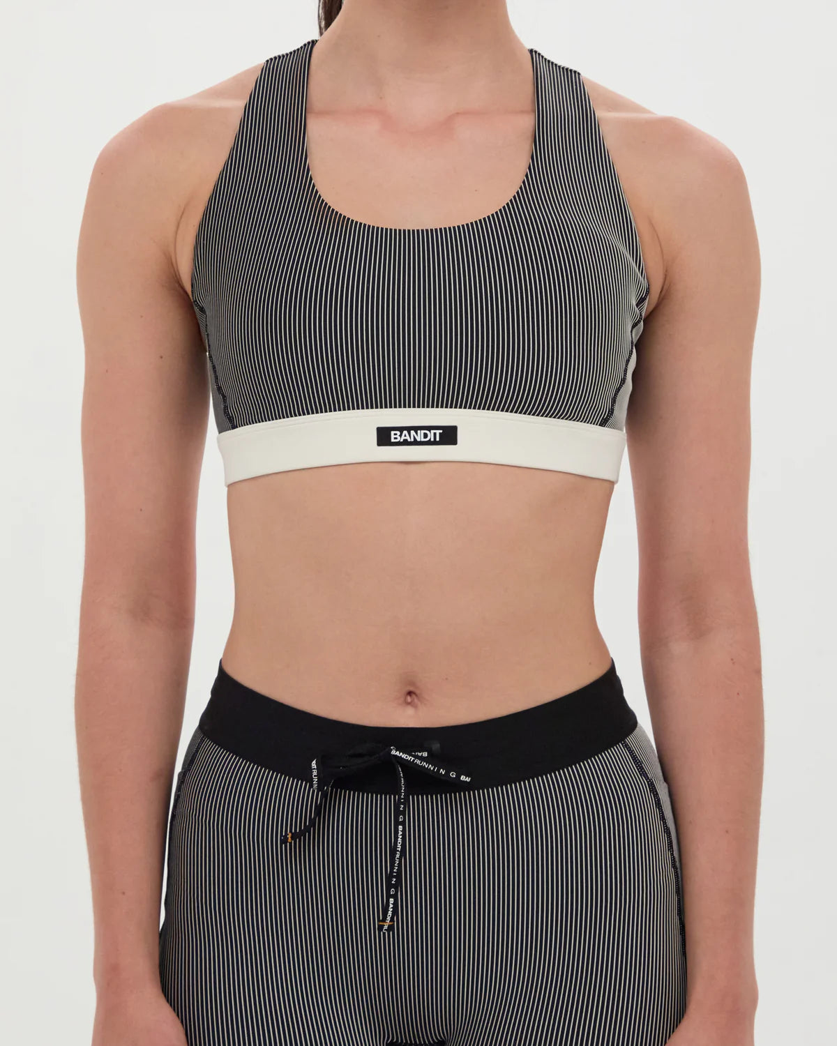 Striped Cadence™ Scoop Neck Run Bra - Black w Chalk