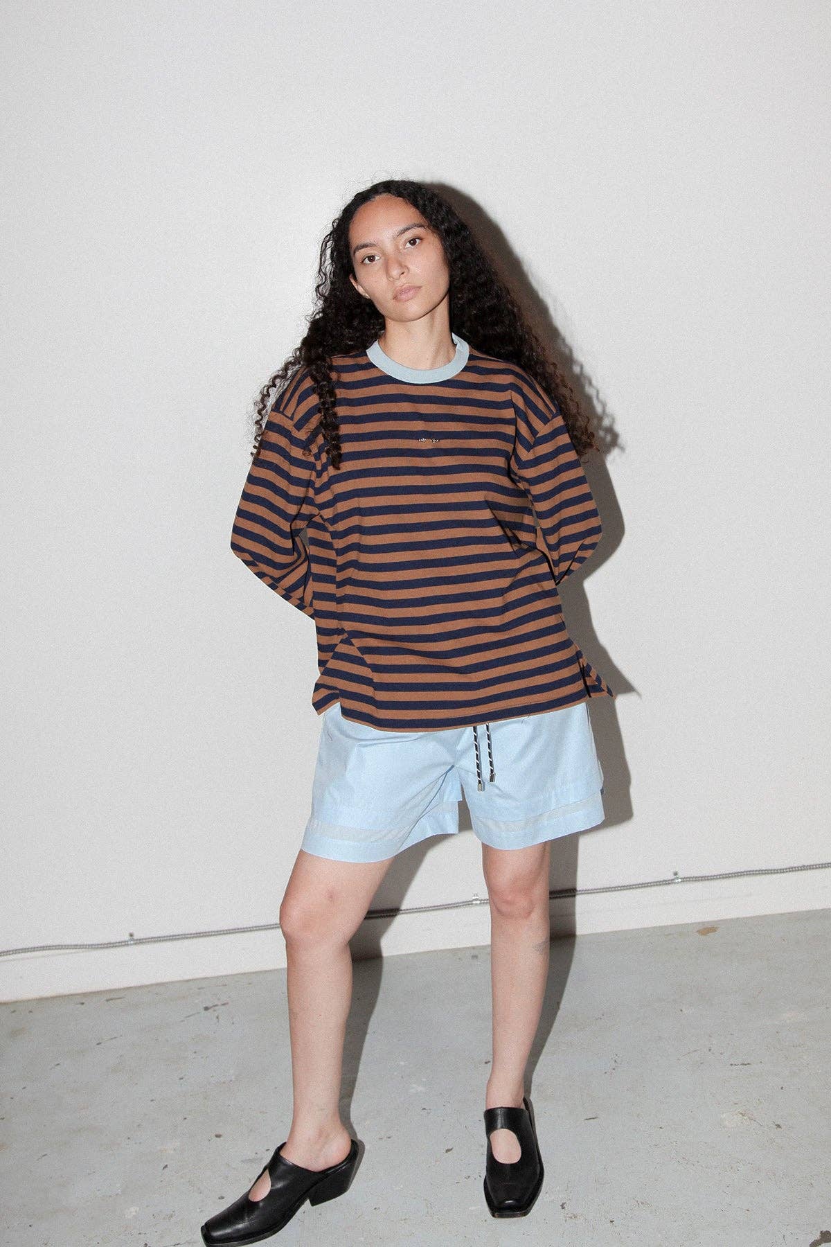 KkCo Striped Box Tee in Bark & Navy Stripe