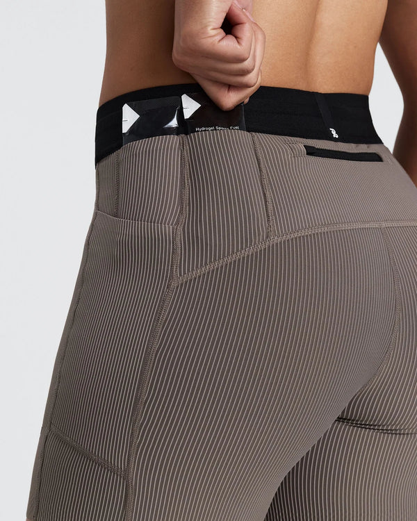 Bandit Women's Striped Cadence™ 5" Compression Shorts - Concrete Taupe / Cocoa