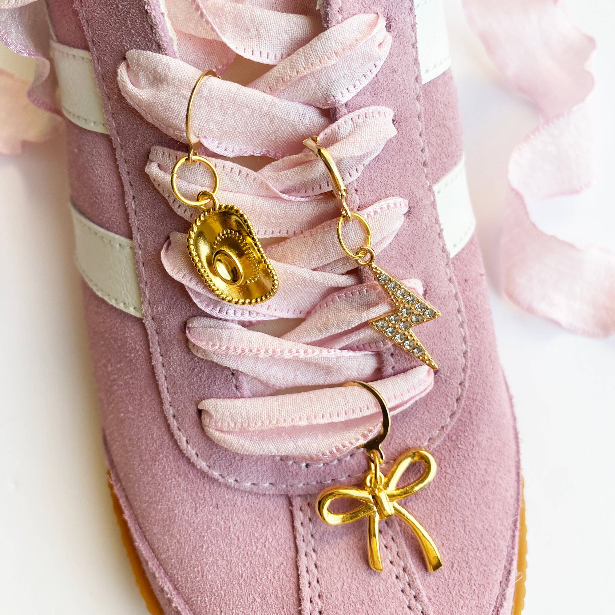 Leo + Lee Shoe Charm and Lace Sets