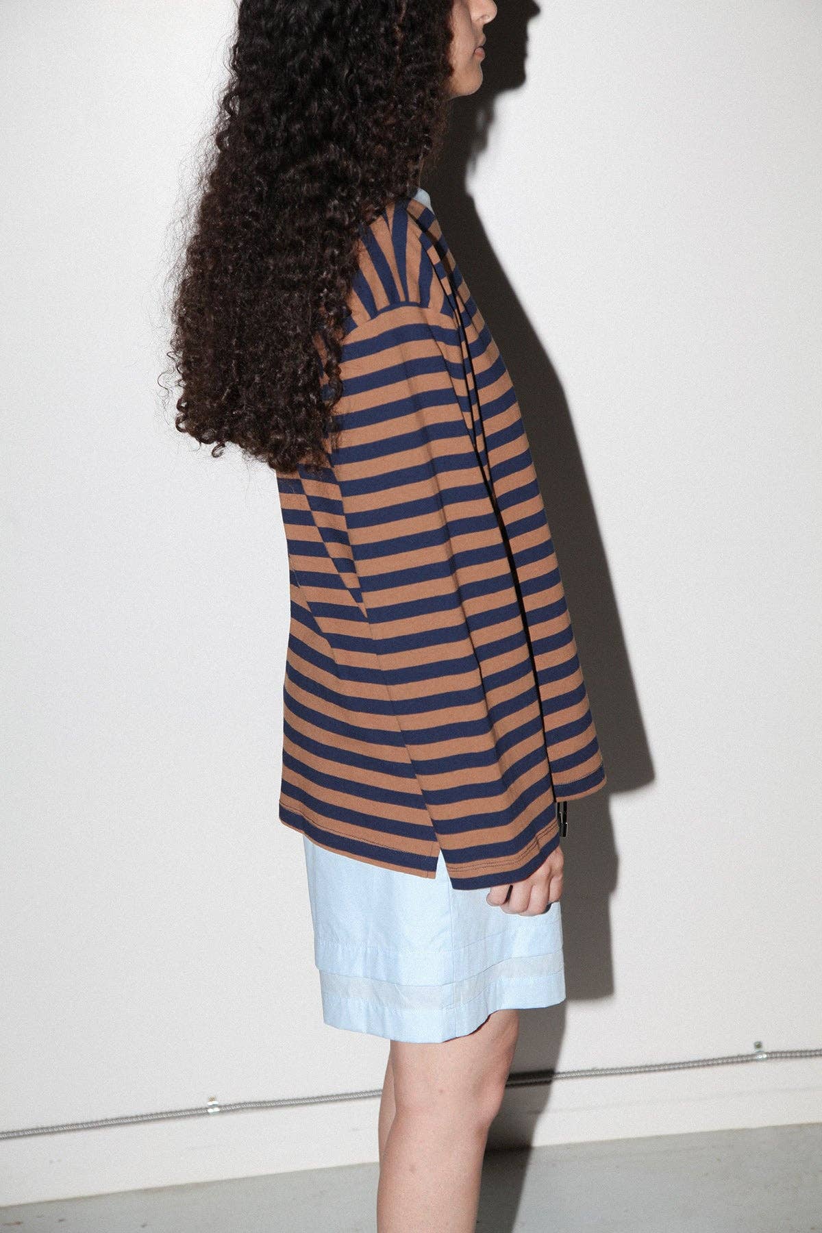 KkCo Striped Box Tee in Bark & Navy Stripe