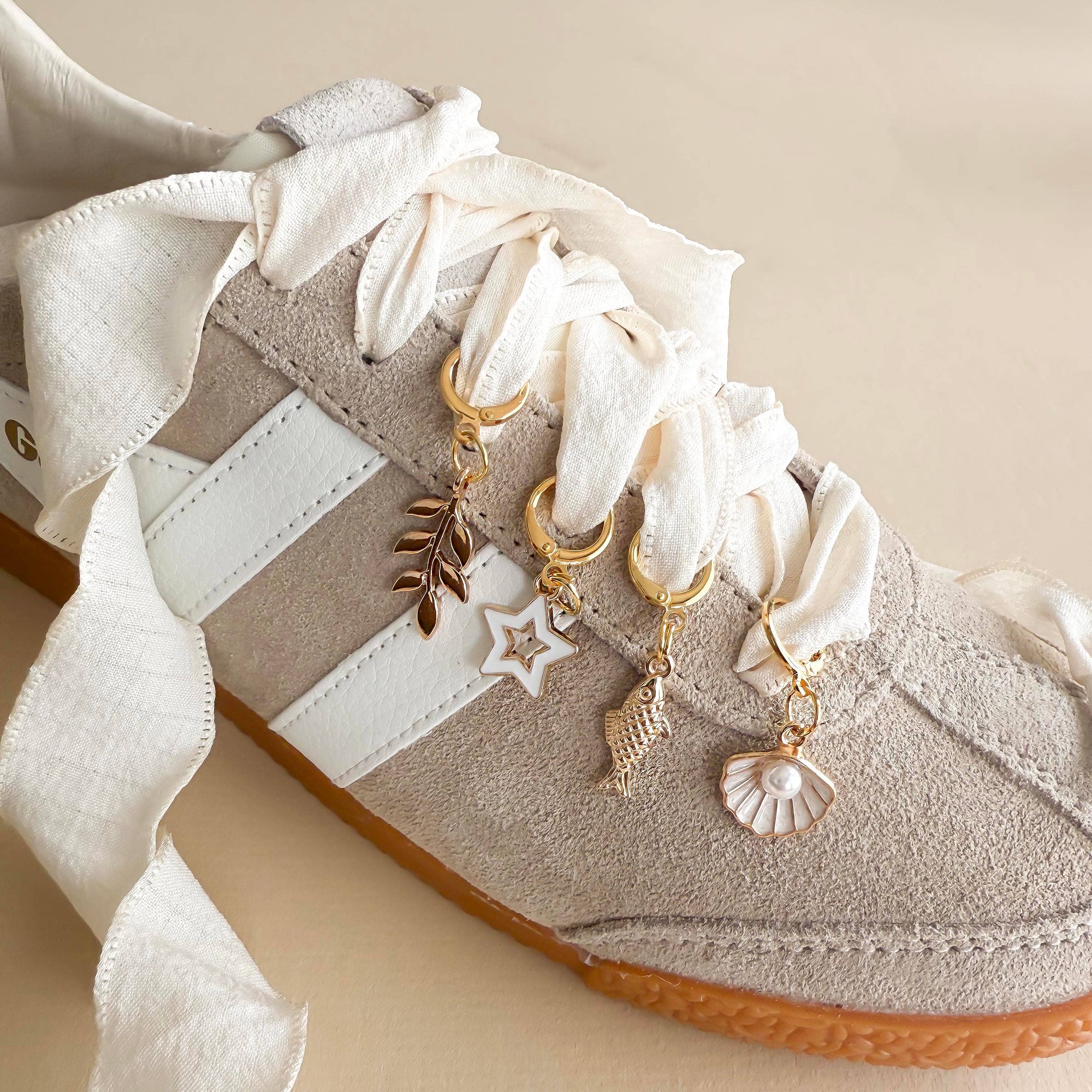 Leo + Lee Shoe Charm and Lace Sets