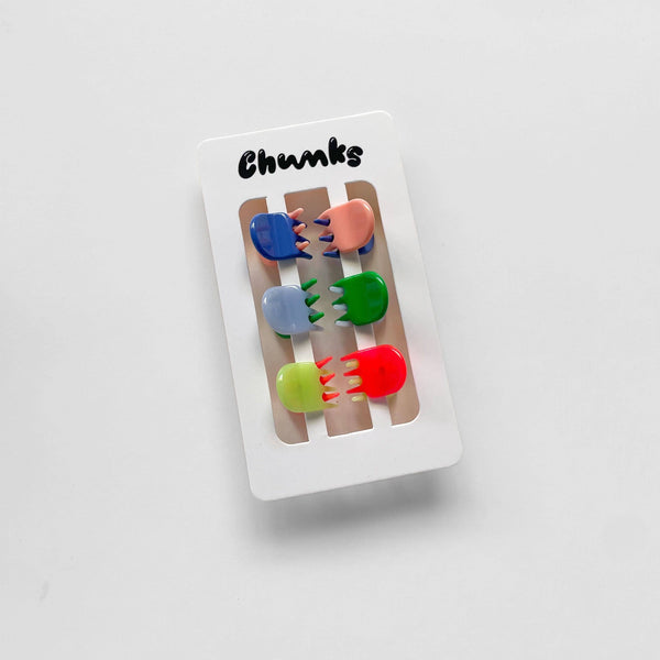 Chunks Micro Claws in Play