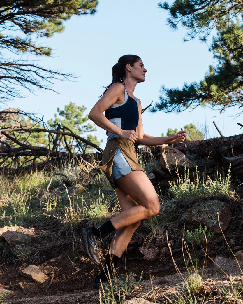 Dust Women's 2-in-1 Split Short - Mud/Fog