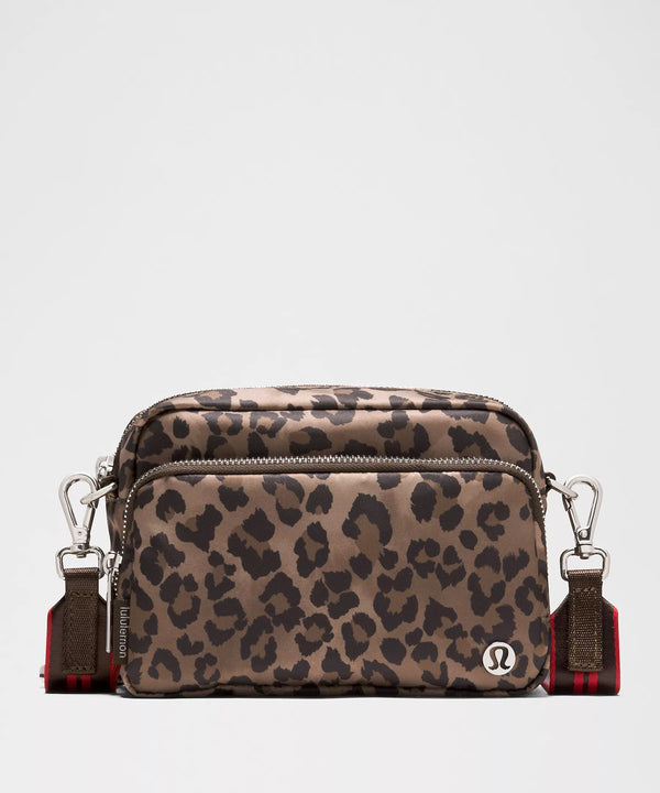 Lululemon Everywhere Crossbody Bag - Leopard