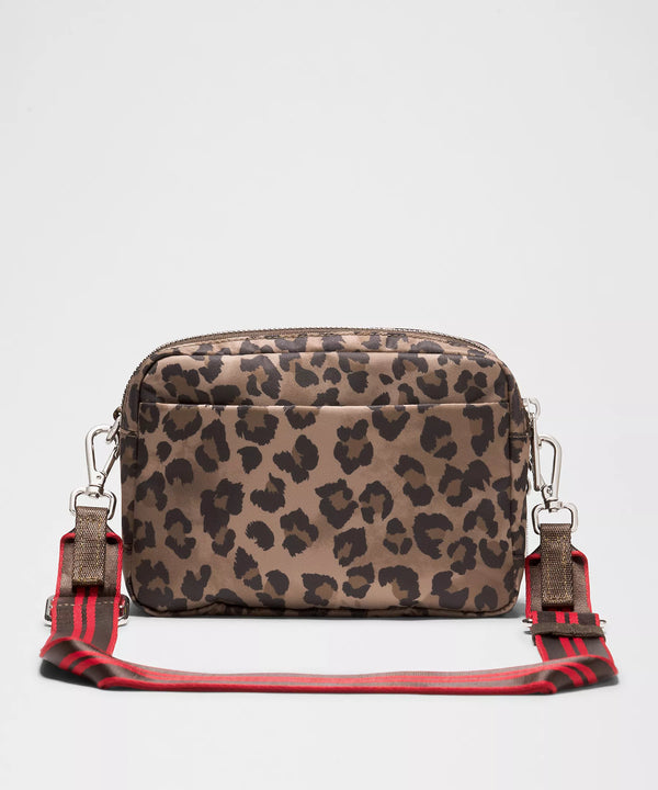 Lululemon Everywhere Crossbody Bag - Leopard