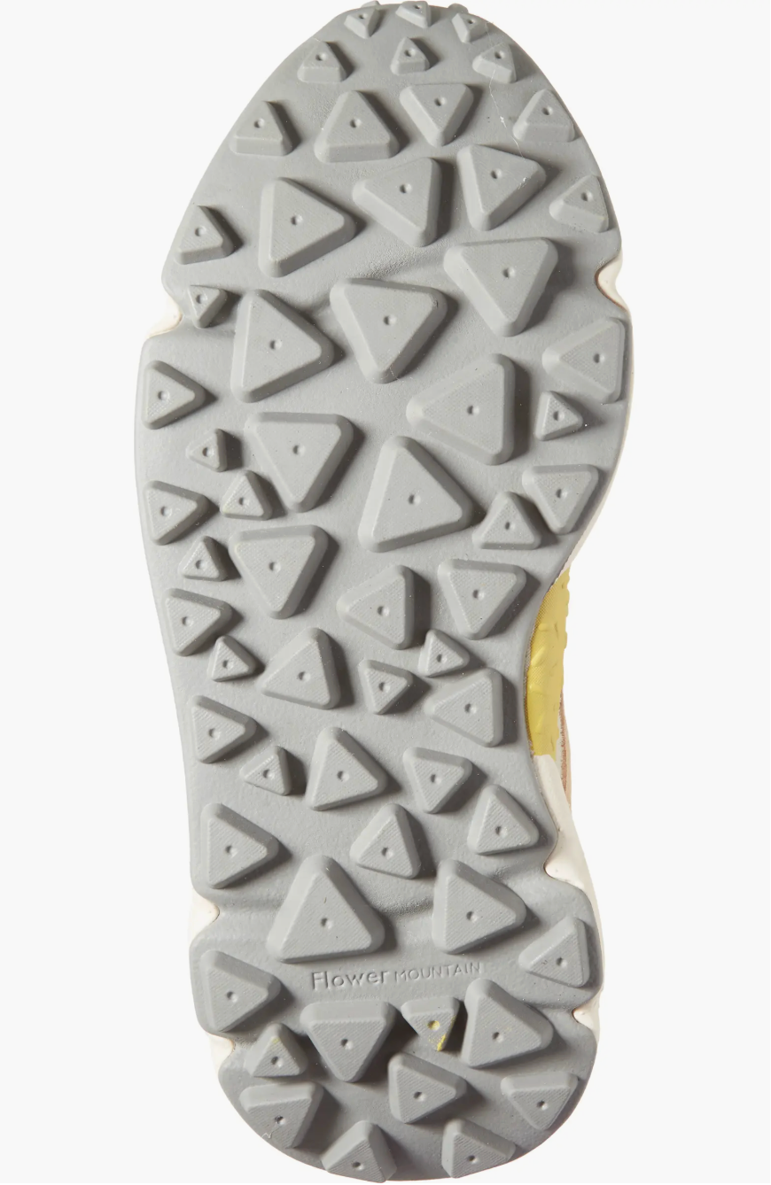 Flower Mountain Yamano 3 - Grey / Light Papaya