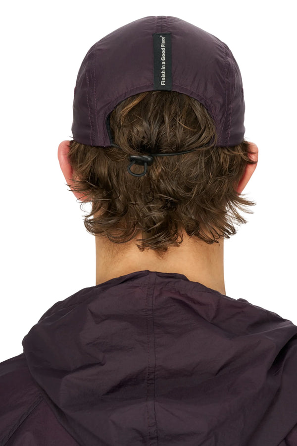 UNNA Smiles Run Cap - Aubergine