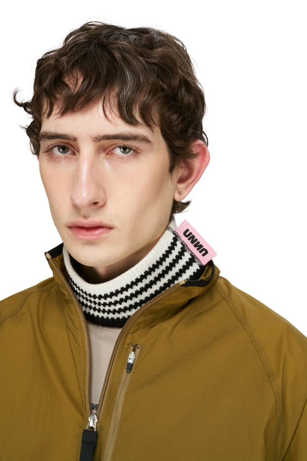 UNNA Smiles Windstopper - Gold Olive