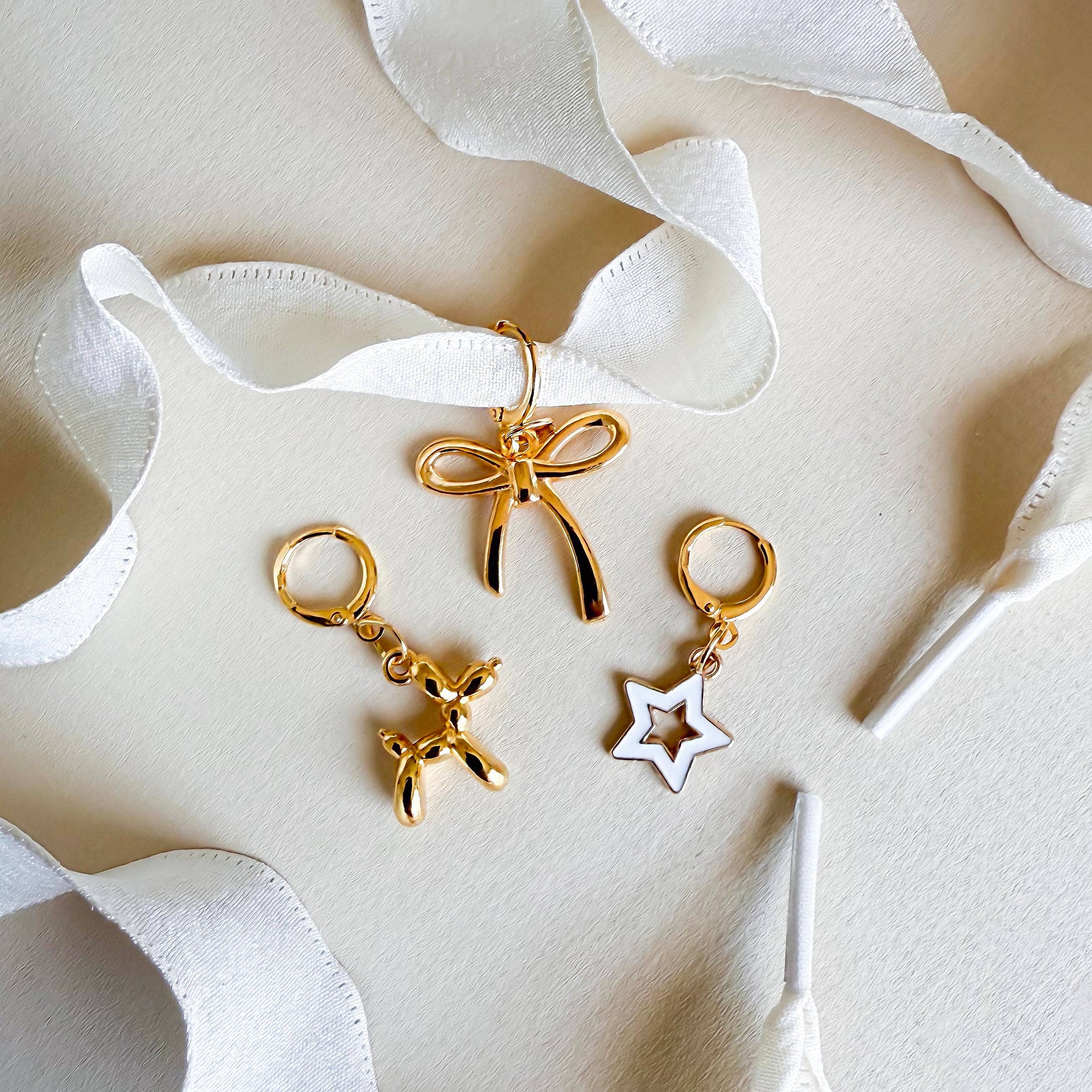 Leo + Lee Shoe Charm and Lace Sets