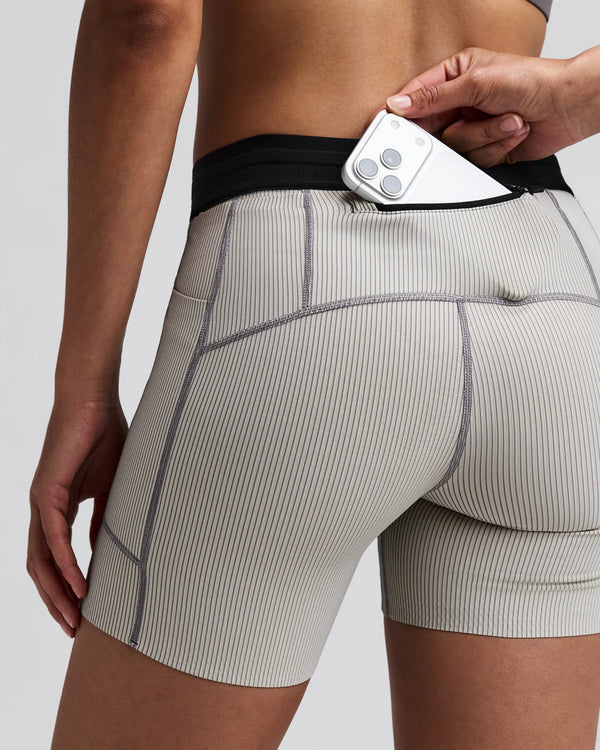 Bandit Women's Striped Cadence™ 5" Compression Shorts - Plaster / Slate