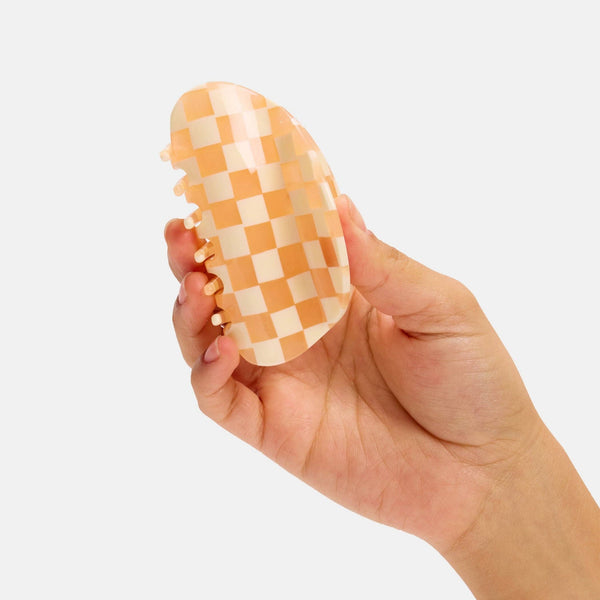CHUNKS Checker Claw in Frosé