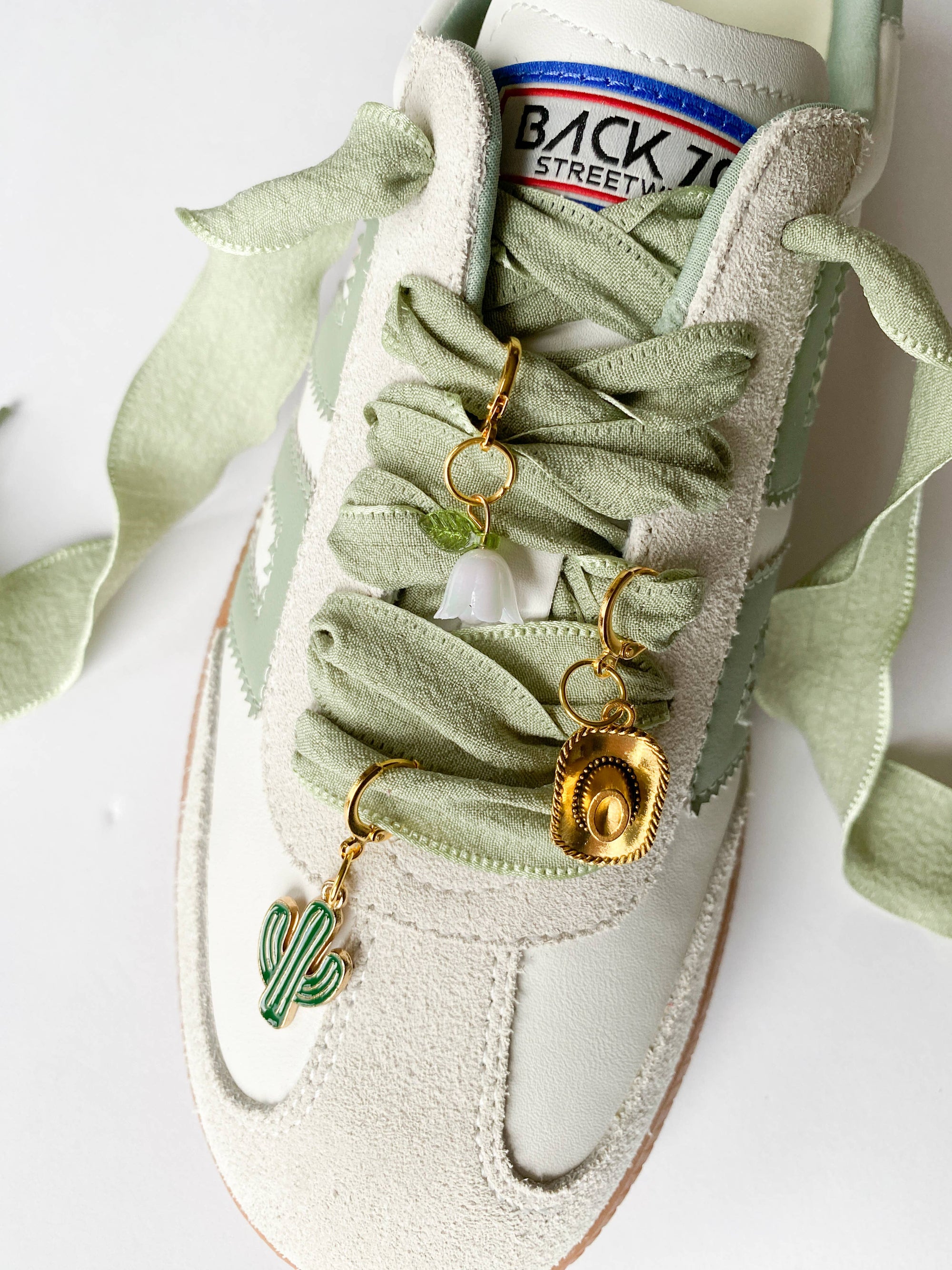 Leo + Lee Shoe Charm and Lace Sets