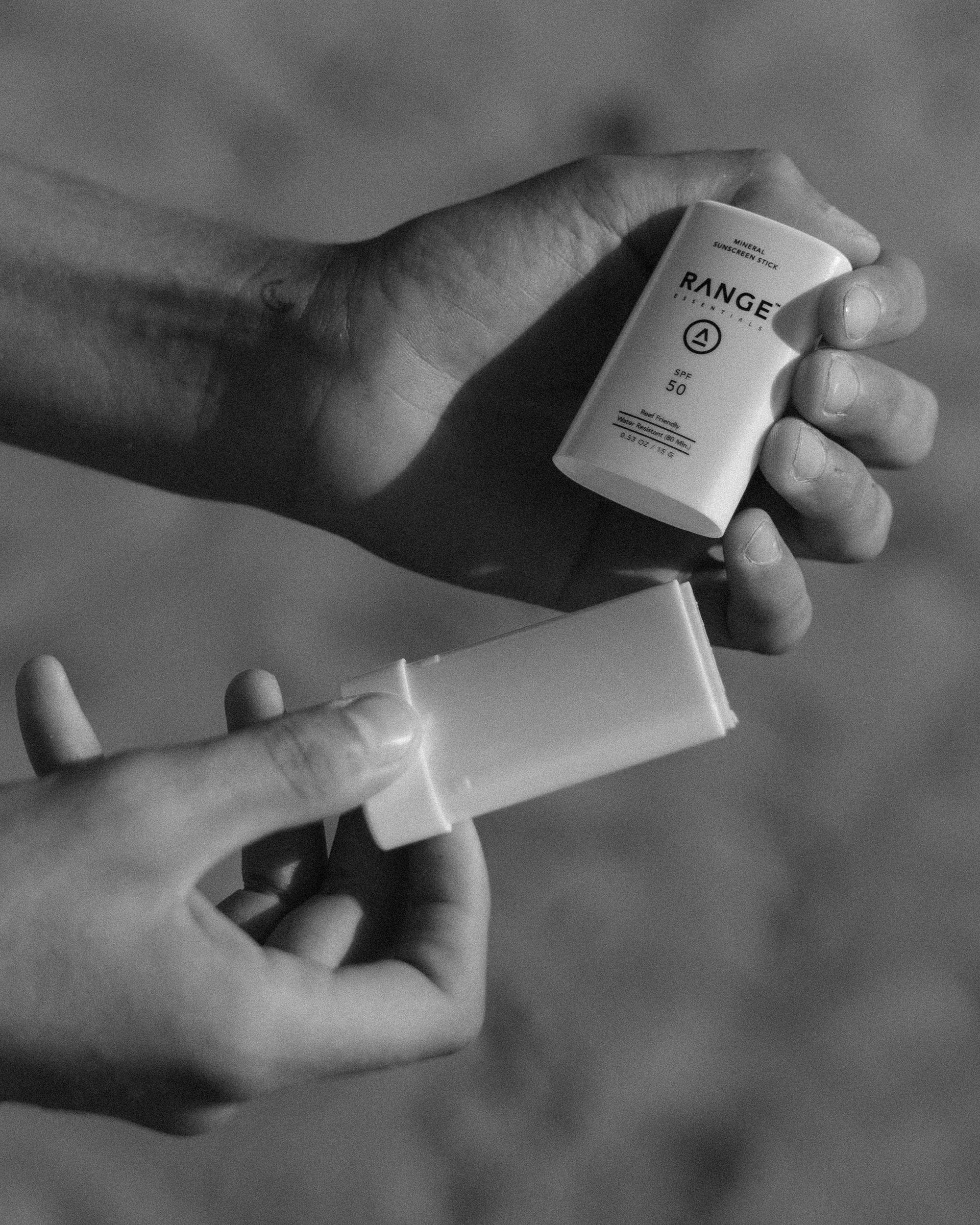 RANGE ESSENTIALS : MINERAL SUNSCREEN STICK SPF 50