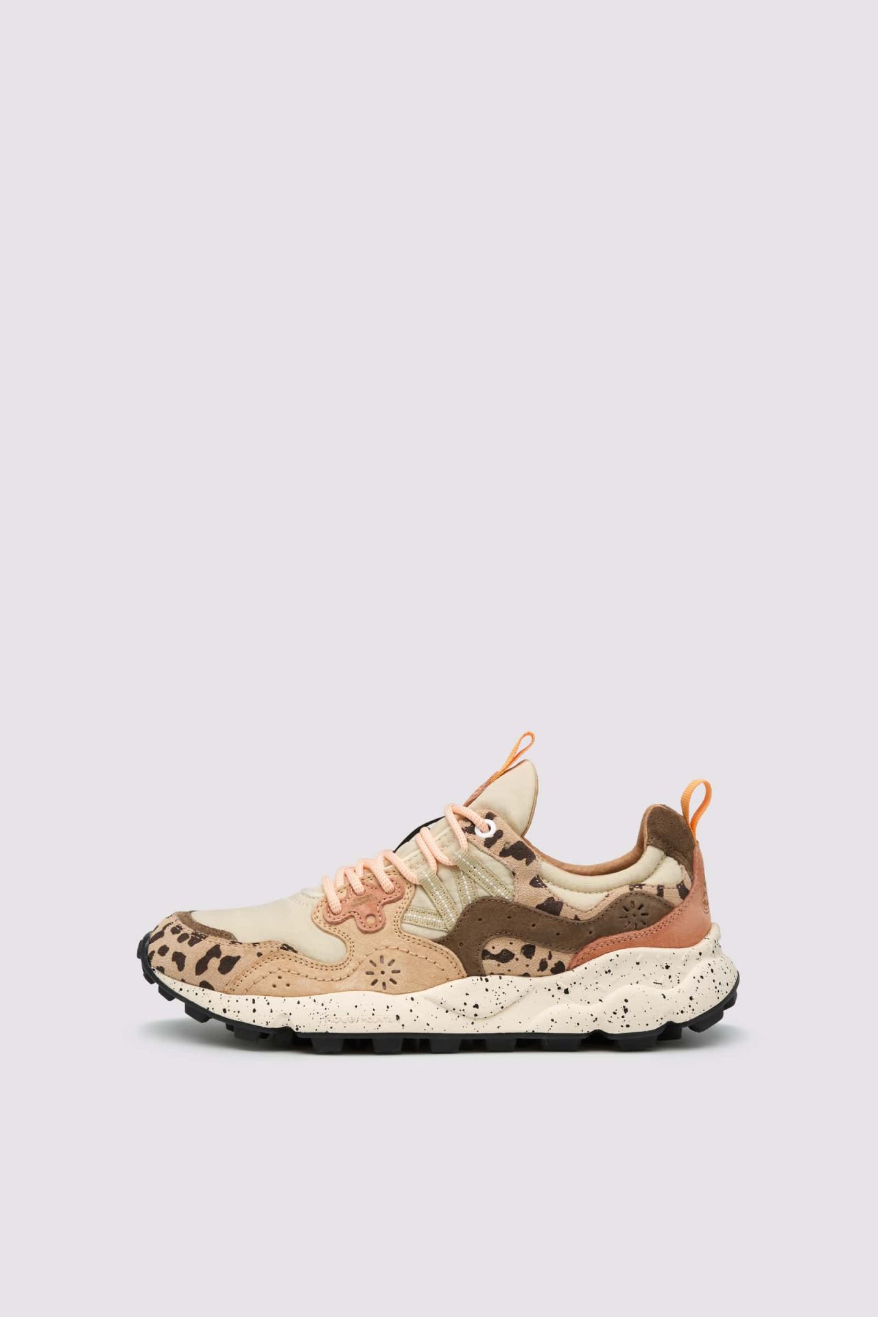 Flower Mountain Yamano 3 - Beige/Brown