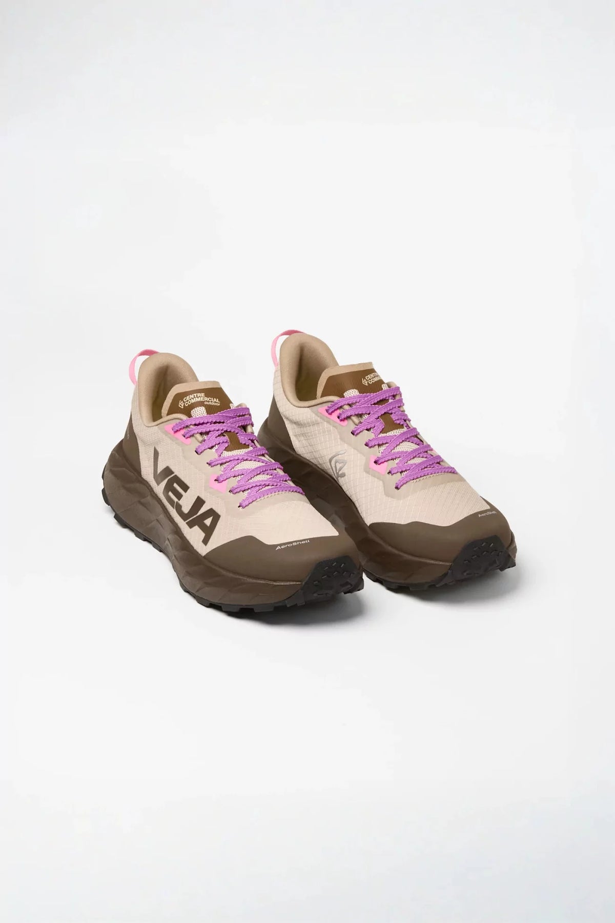 VEJA Harpie Trail Aeroshell - Almond Eagle