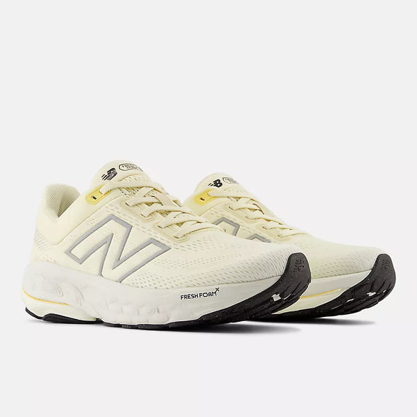 New Balance Women's 860v14 - Calcium/Sea Salt/Clementine