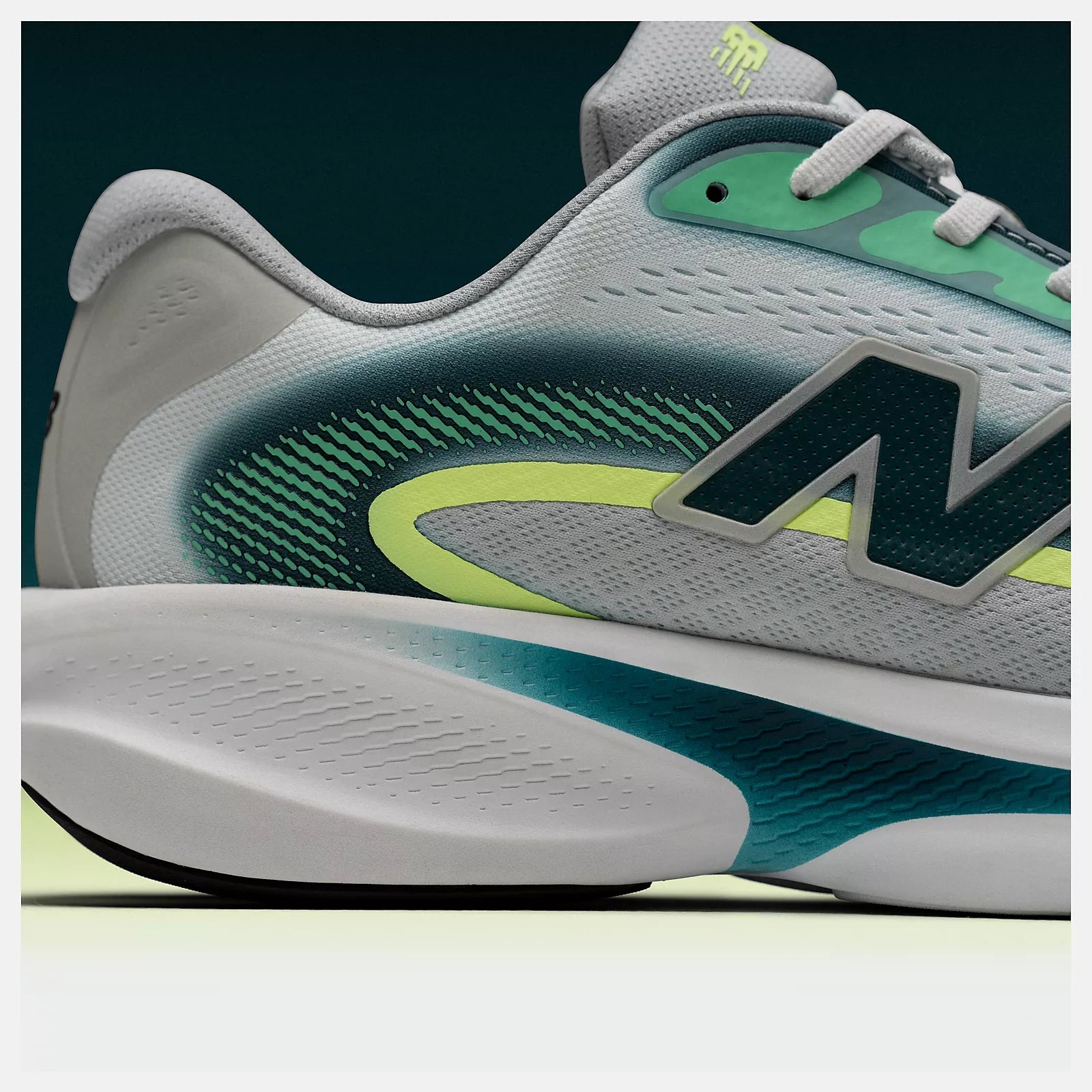 New Balance Women's Ellipse v1 - Green / Green